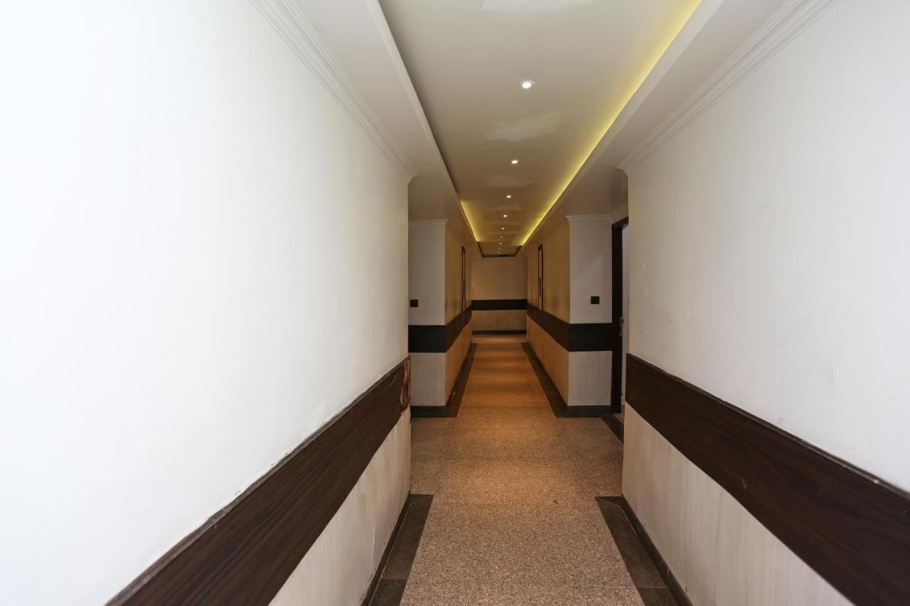 Capital O 5663 Gs Inn Chinhat Exterior photo