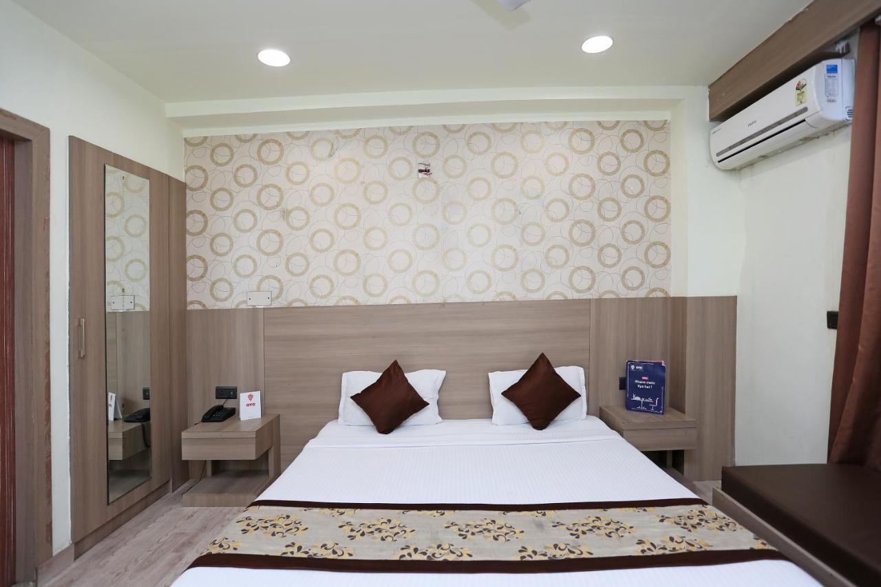 Capital O 5663 Gs Inn Chinhat Exterior photo
