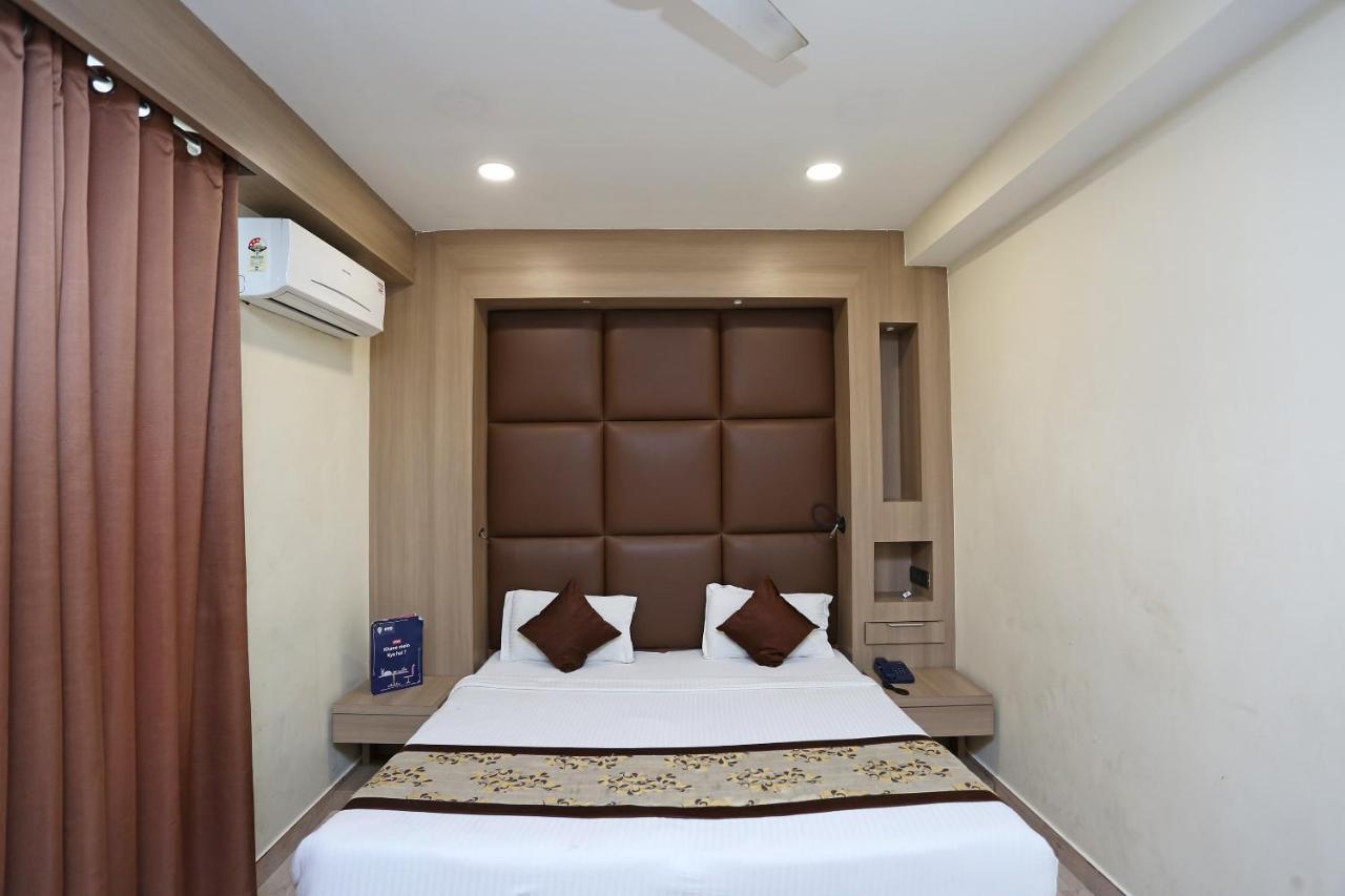 Capital O 5663 Gs Inn Chinhat Exterior photo