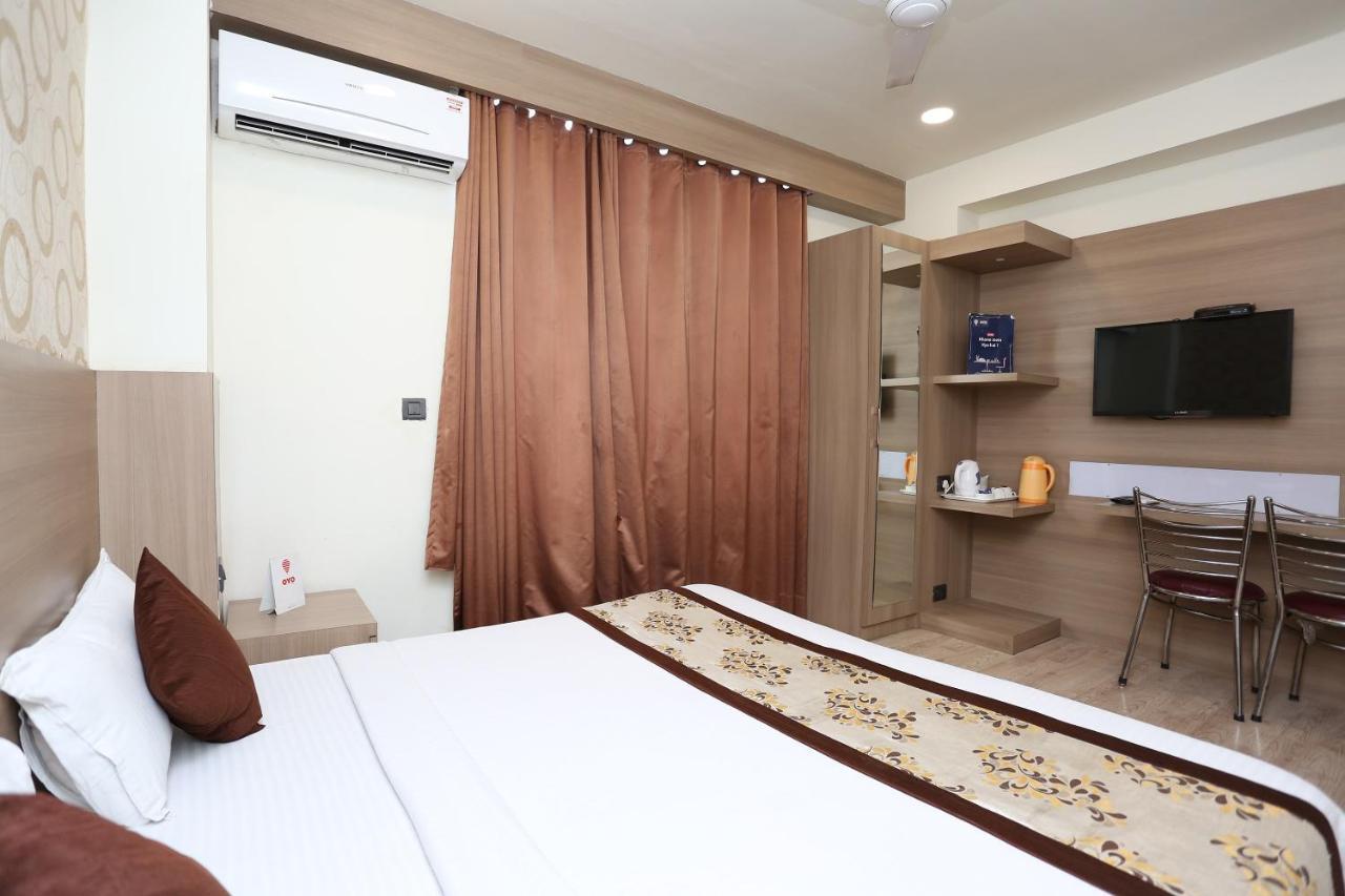 Capital O 5663 Gs Inn Chinhat Exterior photo